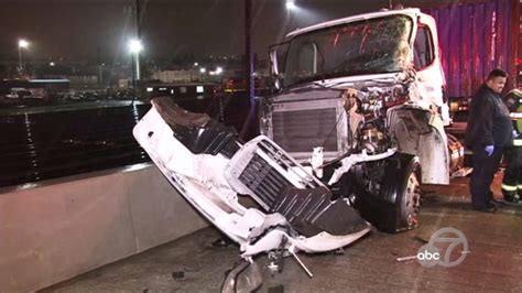 Two injured in I-880 collision involving Red Cross van